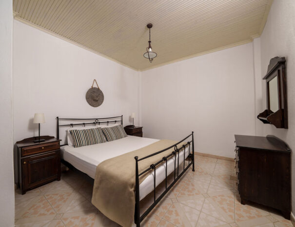 Family Apartment with Pool View_ (2)