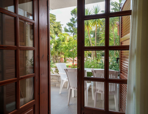 Family Apartment with Pool View_ (6)