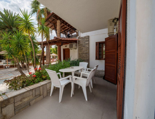 Family Apartment with Pool View_ (9)