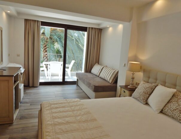 Superior Junior Suite with Garden View_ (11)